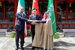 لحظه عکس یادگاری و اتحاد ایران و عربستان