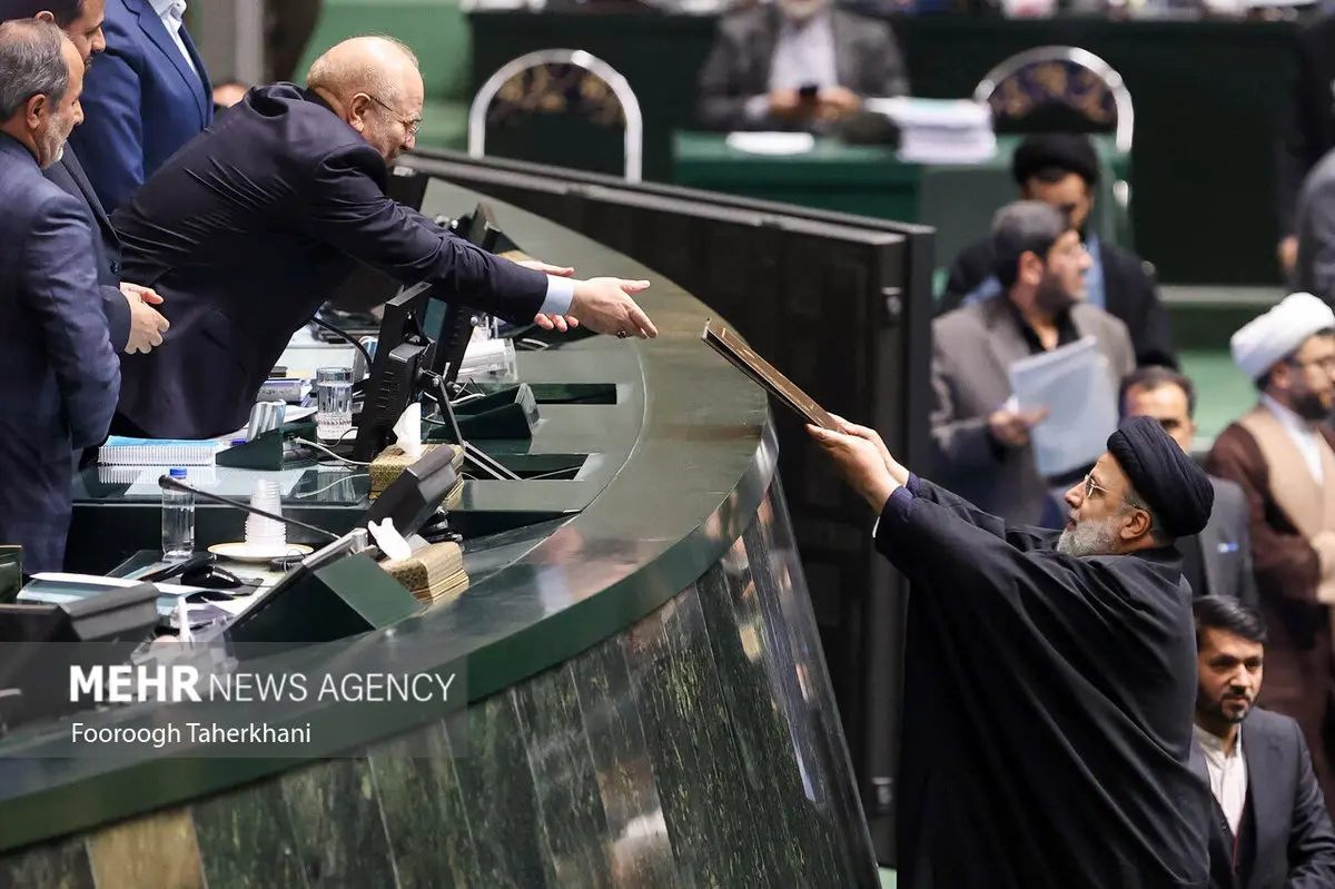 لایحه بودجه ۱۴۰۳ به مجلس رسید | حقوق ها از سال آینده چقدر افزایش می یابد؟