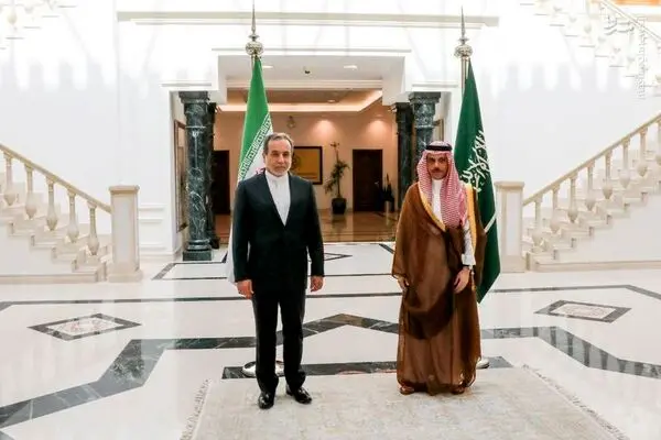 هشدار عراقچی به فیصل بن فرحان آل سعود