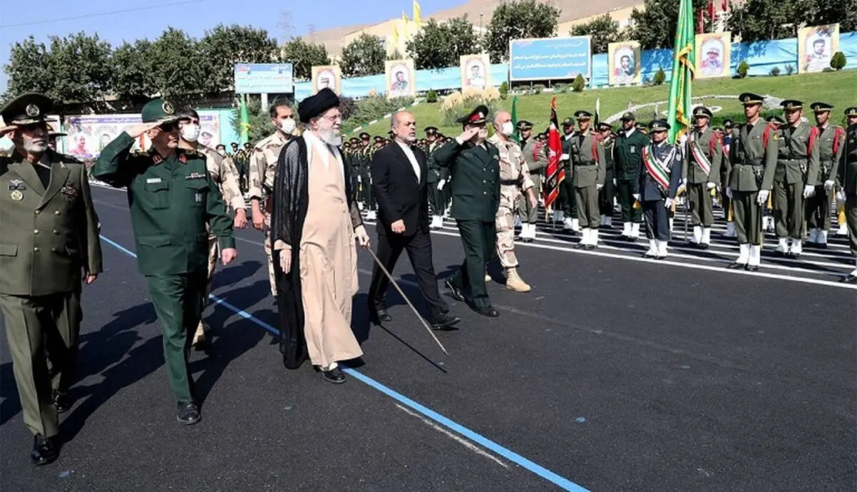 برگزاری مراسم مشترک دانش‌آموختگی دانشجویان دانشگاه‌های افسری نیروهای مسلح با حضور فرمانده کل قوا