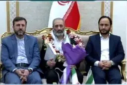 اولین تصاویر از بازگشت اسدی دیپلمات زندانی به ایران