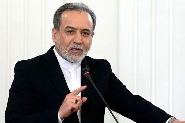 اخطار عراقچی : در تنگه هرمز دخالت نکنید