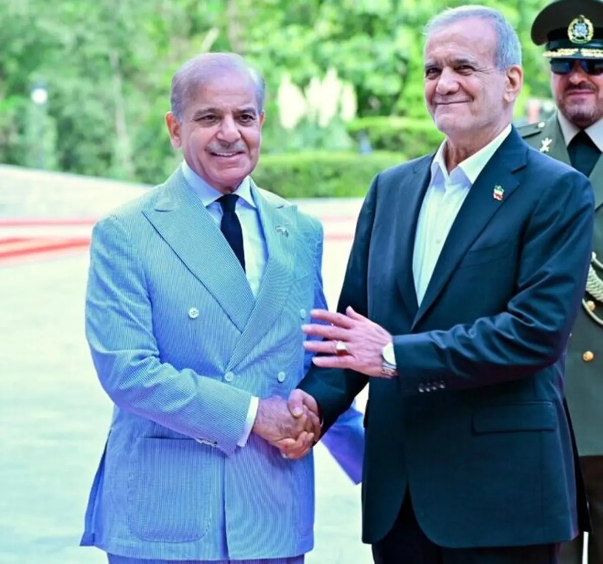 مأموریت ویژه پزشکیان در پاکستان؛ چه توافق‌هایی در راه است؟