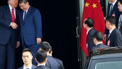 پرچانگی ترامپ و به در و دیوار نگاه کردن رئیس جمهور چین + فیلم