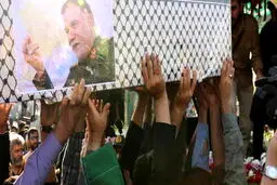 سنگ تمام تهرانی ها در تشییع پیکر شهید نیلفروشان