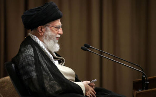 تصاویر سخنرانی تلویزیونی رهبر معظم انقلاب اسلامی
