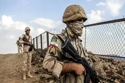  دیدار فرمانده با مرزبانان در یلدای سرد مریوان