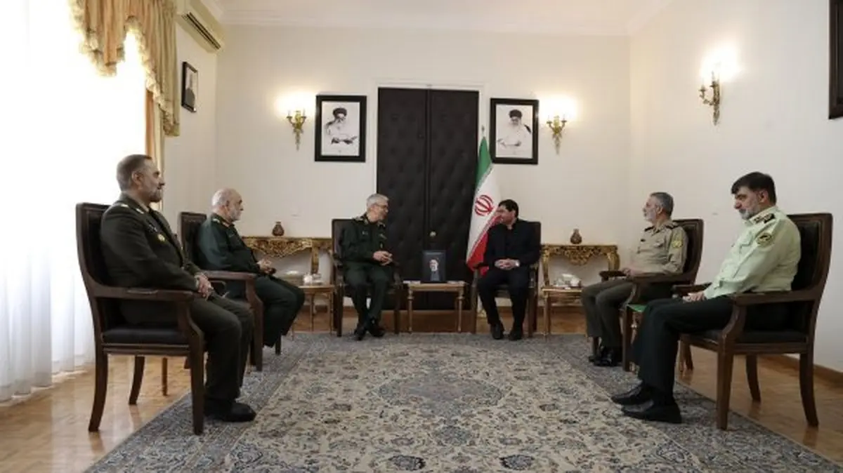 فرماندهان ارشد نظامی به نهاد ریاست‌ جمهوری رفتند