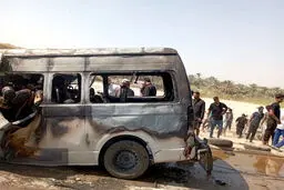 تصاویر جدید از حادثه خودروی ون حامل مسافران ایرانی