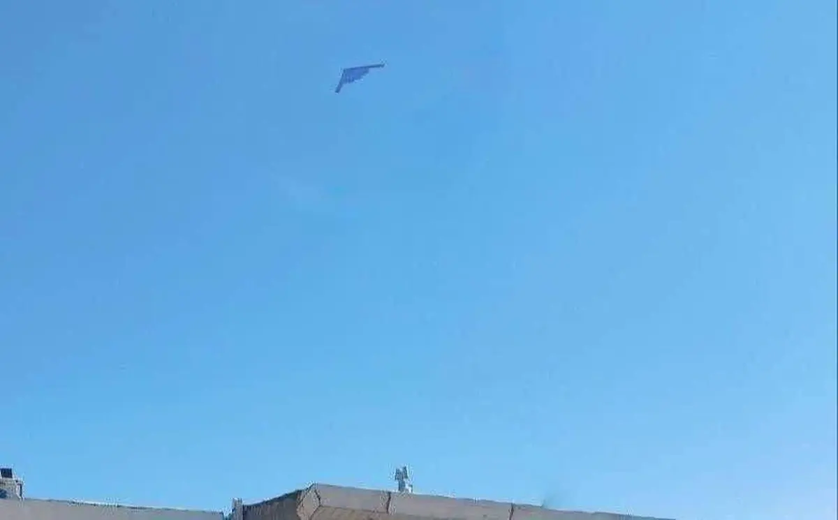 پرواز بمب‌افکن‌های B-2 بر فراز تهران و کرج + عکس