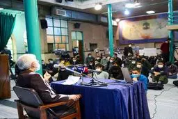 عکس پلاکاردهای شعار علیه برجام در نشست سعید جلیلی