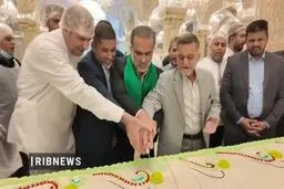 توزیع کیک ۱۴۶۹ متری در نجف اشرف