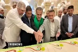 توزیع کیک ۱۴۶۹ متری در نجف اشرف