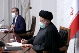 دفاع باورنکردی رئیسی از هنرنمایی‌های تیم اقتصادی‌‌اش
