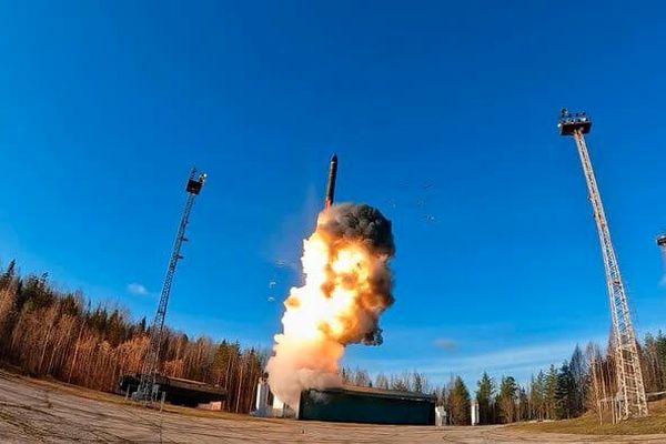 آزمایش موفقیت آمیز موشک بوروستنیک برای اولین بار