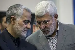 اخراج آمریکایی ها از مراسم فرماندهان شهید