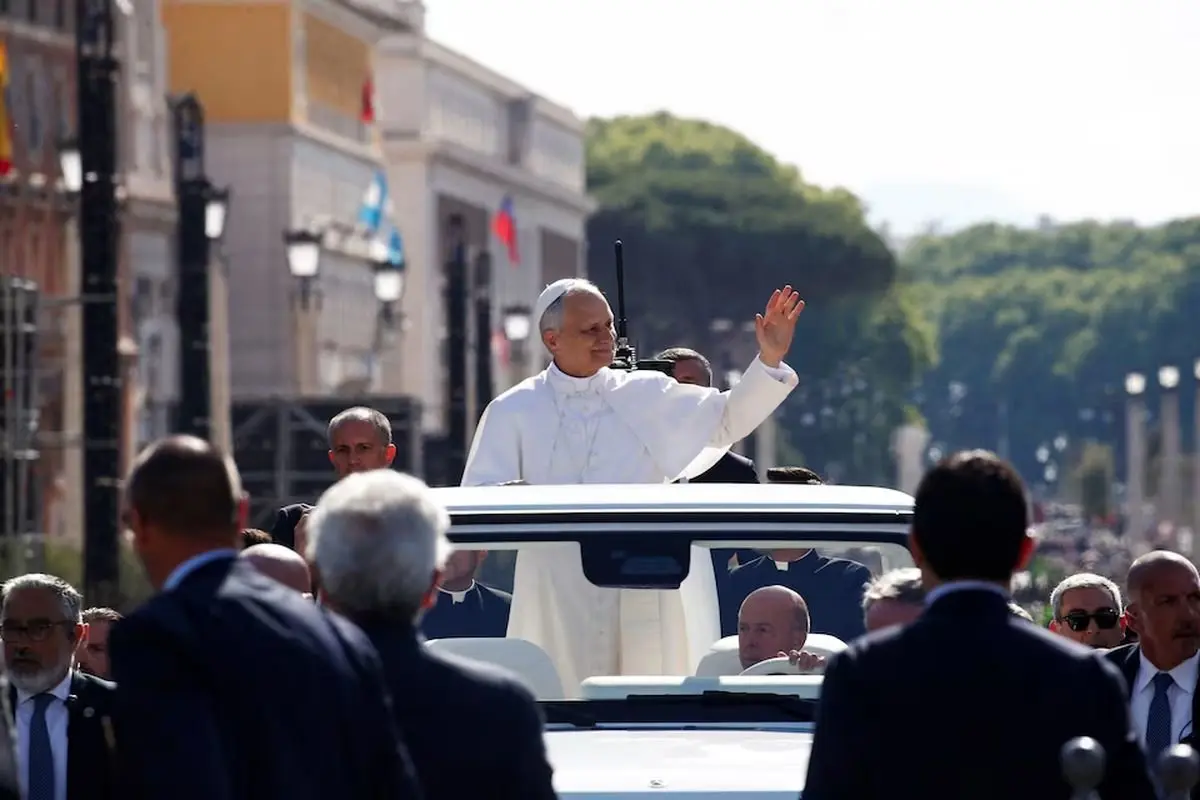 پاپ سوگند یاد کرد «دیکتاتور» نباشد