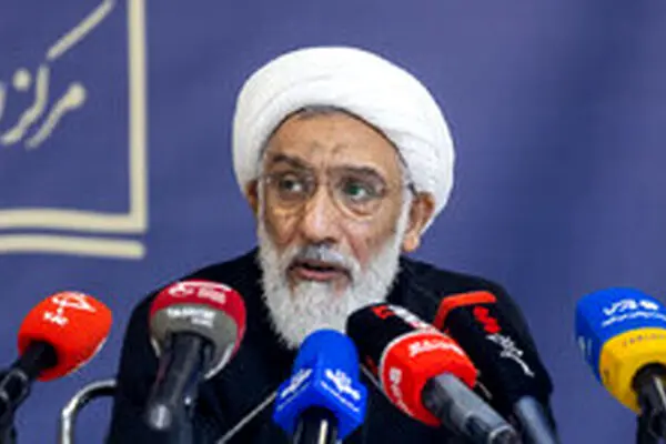 پورمحمدی: ایران با وجود همه فشارها و سختی‌ها با عزت ایستاده است
