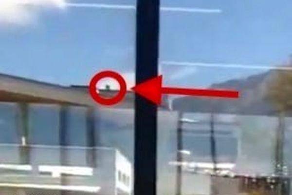 فیلمی از قاتل چارلی کروک روی پشت بام