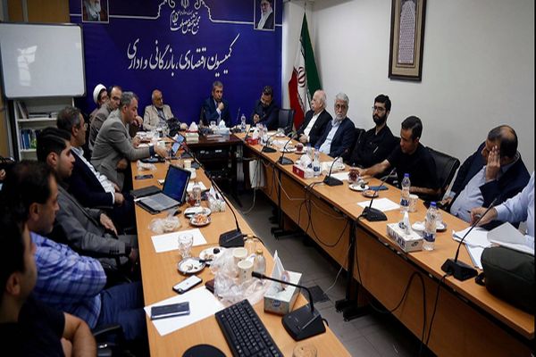 مجمع تشخیص وارد میدان شد؛ بررسی سناریوهای اقتصادی مقابله با مکانیسم ماشه
