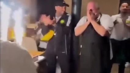 رونالدو برای آشپز تیم النصر تولد گرفت