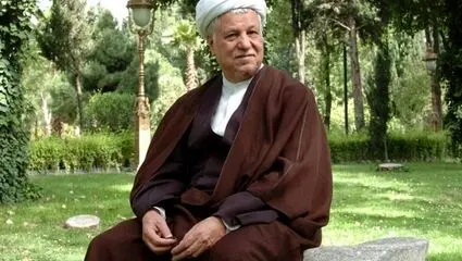 فیلمی دیده نشده از هاشمی رفسنجانی در داخل ضریح مطهر حضرت محمد (ص)