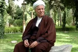 هاشمی رفسنجانی ۴۴ سال پیش در سفینه فضایی! + عکس