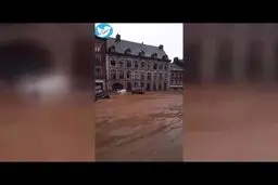  تصاویر هولناک از غرق شدن ماشین‌ها در سیل بلژیک