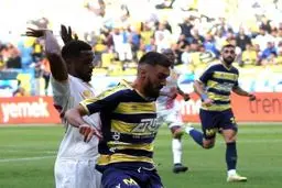 ورود بی‌فایده 2 ملی‌پوش در باخت 3 گله