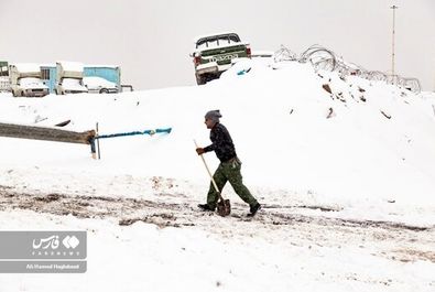 برف در تبریز