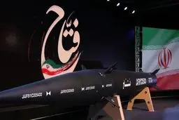 رونمایی از ابر موشک هایپرسونیک «فتاح» + تصاویر
