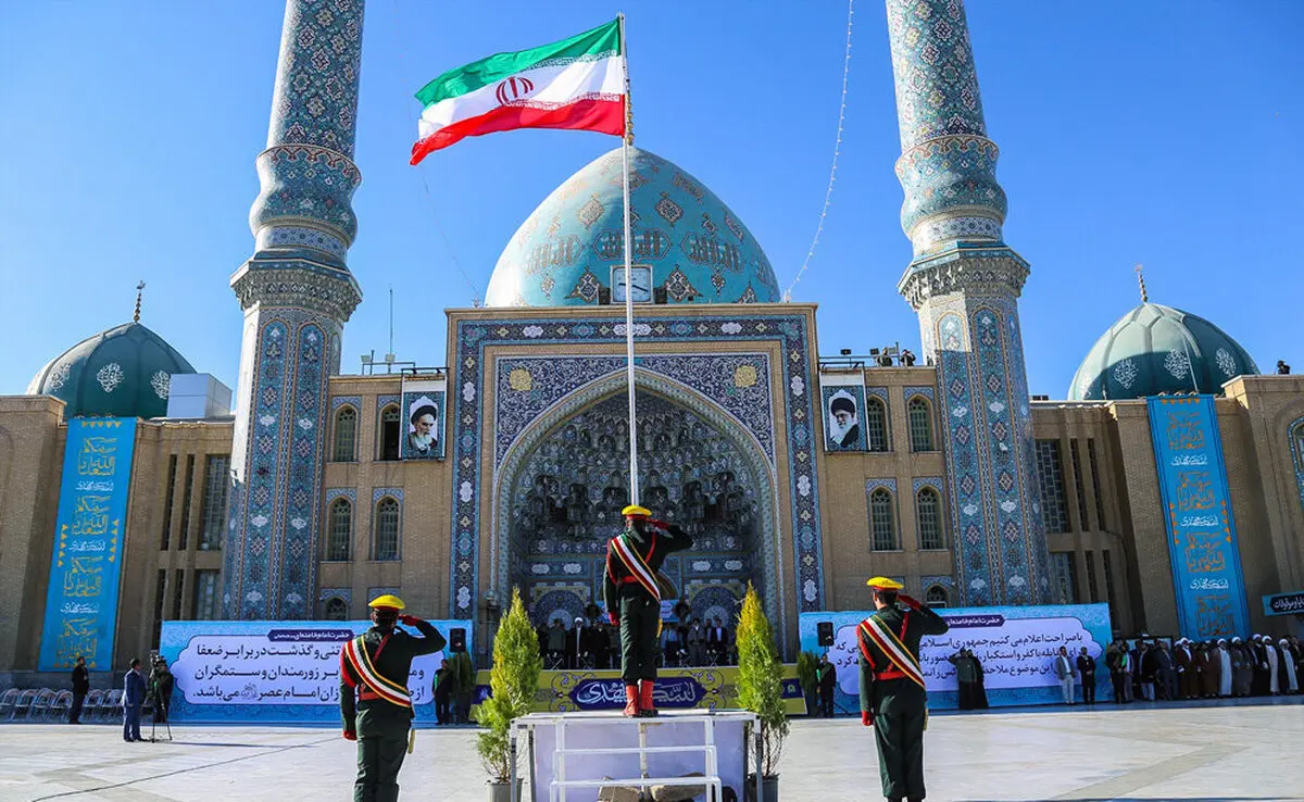 تجدید بیعت نظامیان با امام زمان (عج) در مسجد جمکران