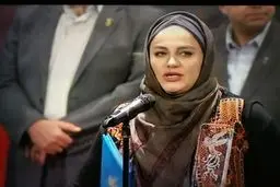 بهترین فیلم:شبی که ماه کامل شد/سیمرغ بلورین بهترین کارگردانی برای نرگس آبیار/بازیگر نقش اول مرد:هوتن شکیبا/ الناز شاکردوست؛ بهترین بازیگر نقش اول زن/علی نصیریان:بهترین بازیگر مرد نقش مکمل