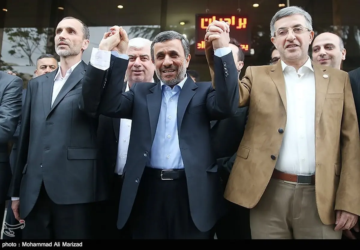 تنهایی محمود احمدی‌نژاد بعد از يک اقدام انتحاري /نقطه پايان رابطه «مرد رفته از پاستور» با اصولگرايان