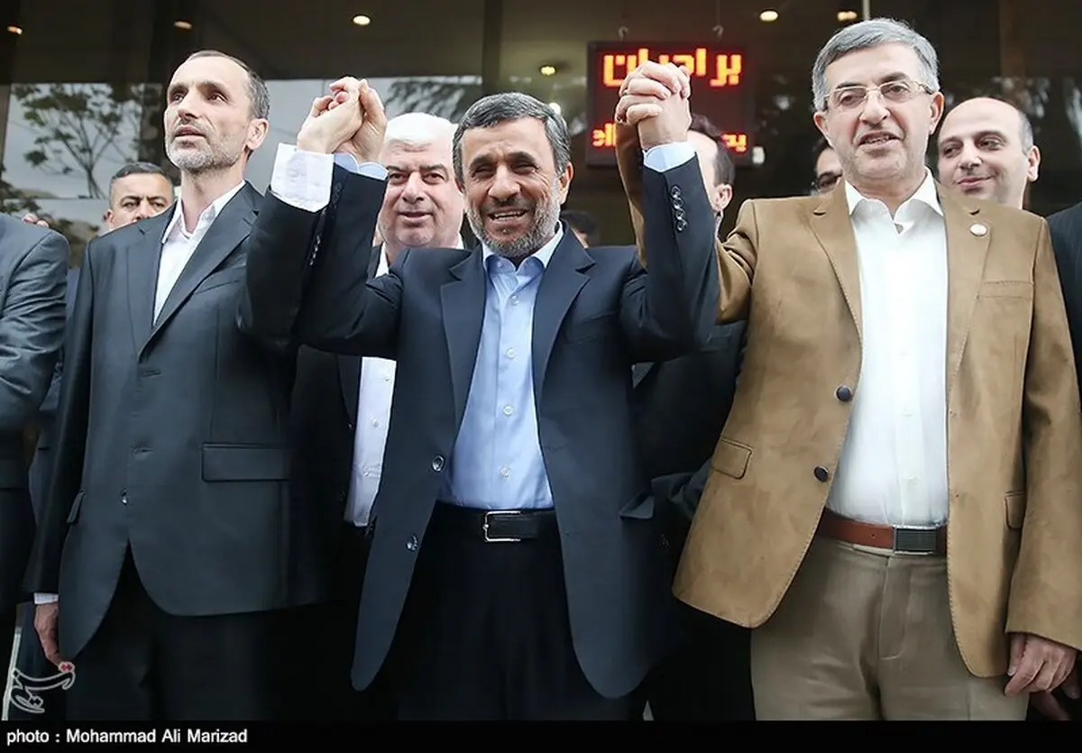 تنهایی محمود احمدی‌نژاد بعد از يک اقدام انتحاري /نقطه پايان رابطه «مرد رفته از پاستور» با اصولگرايان