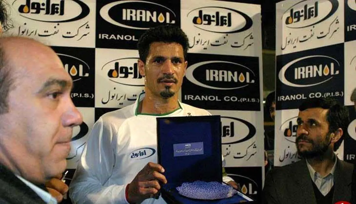 هدیه احمدی‌نژاد به علی دایی!