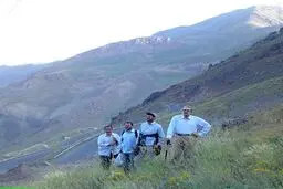 کوهنوردی علی لاریجانی در لاریجان/ عکس