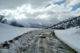 منظره زمستانی زیبا از جاده سیاناو/عکس