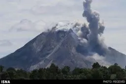 باران خاکستر بر سر چندین روستای اندونزی+عکس