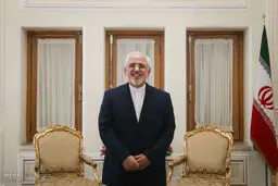 چرا ظریف از کسانی که قدشان کوتاه اما صدایشان بلند است سیلی می خورد ؟