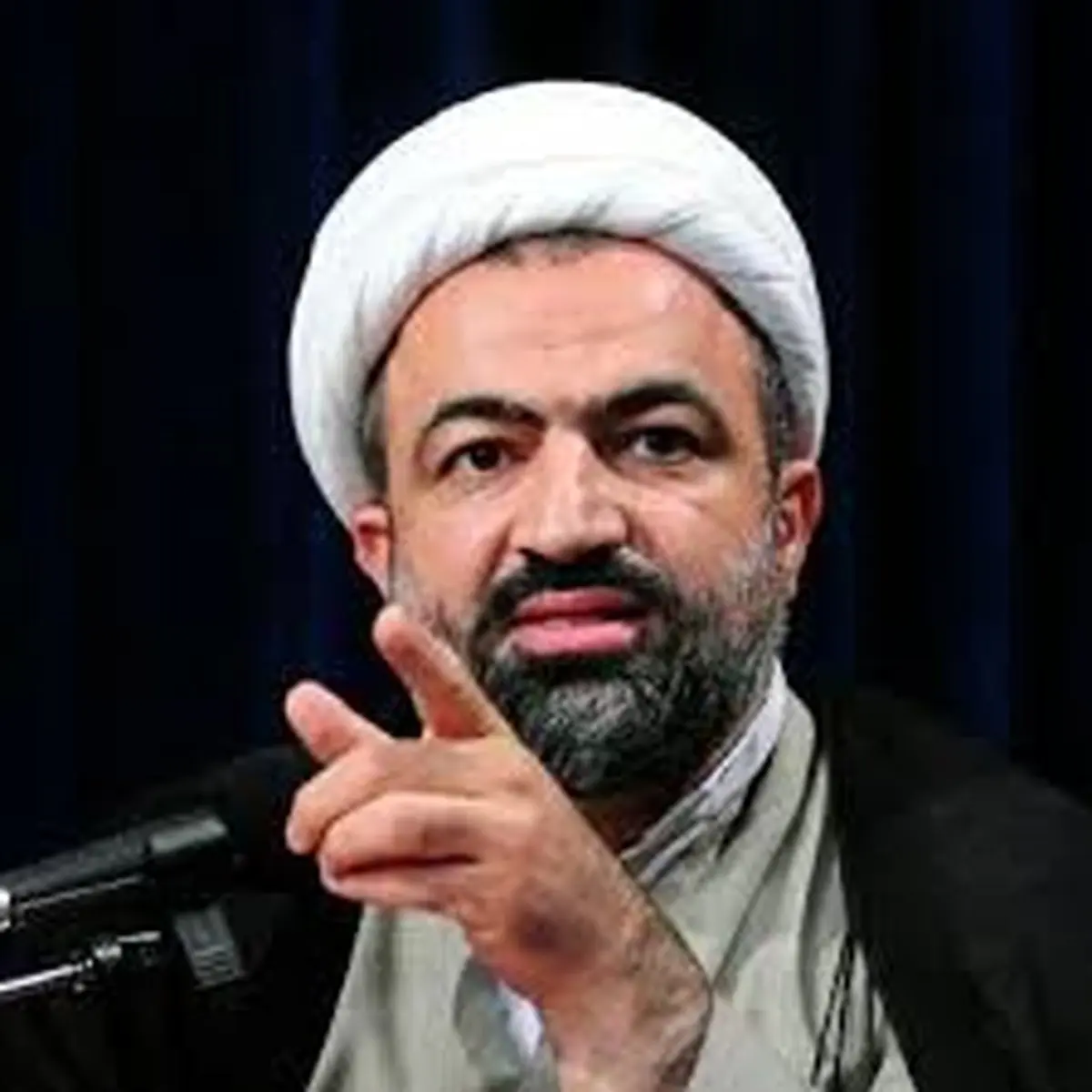 بشنوید : سخنان شب گذشته حمید رسایی در قم: اگر برای پهن هم میخواستند تصمیم بگیرند بیشتر از 20دقیقه وقت میگرفت!!!!!