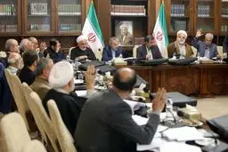 رئیس، دبیر و اعضای مجمع تشخیص مصلحت نظام منصوب شدند/هاشمی شاهرودی رئیس شد/ محمود احمدی‌نژاد ابقا شد /قالیباف، رئیسی و توکلی به عضویت مجمع درآمدند