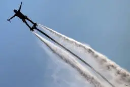 تصویر یک شرکت کننده در مسابقه پرواز در کریمه روسیه