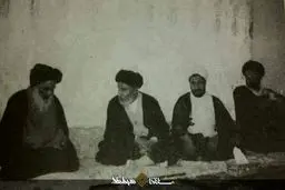 تصویری قدیمی از حضرت آیت الله سیستانی