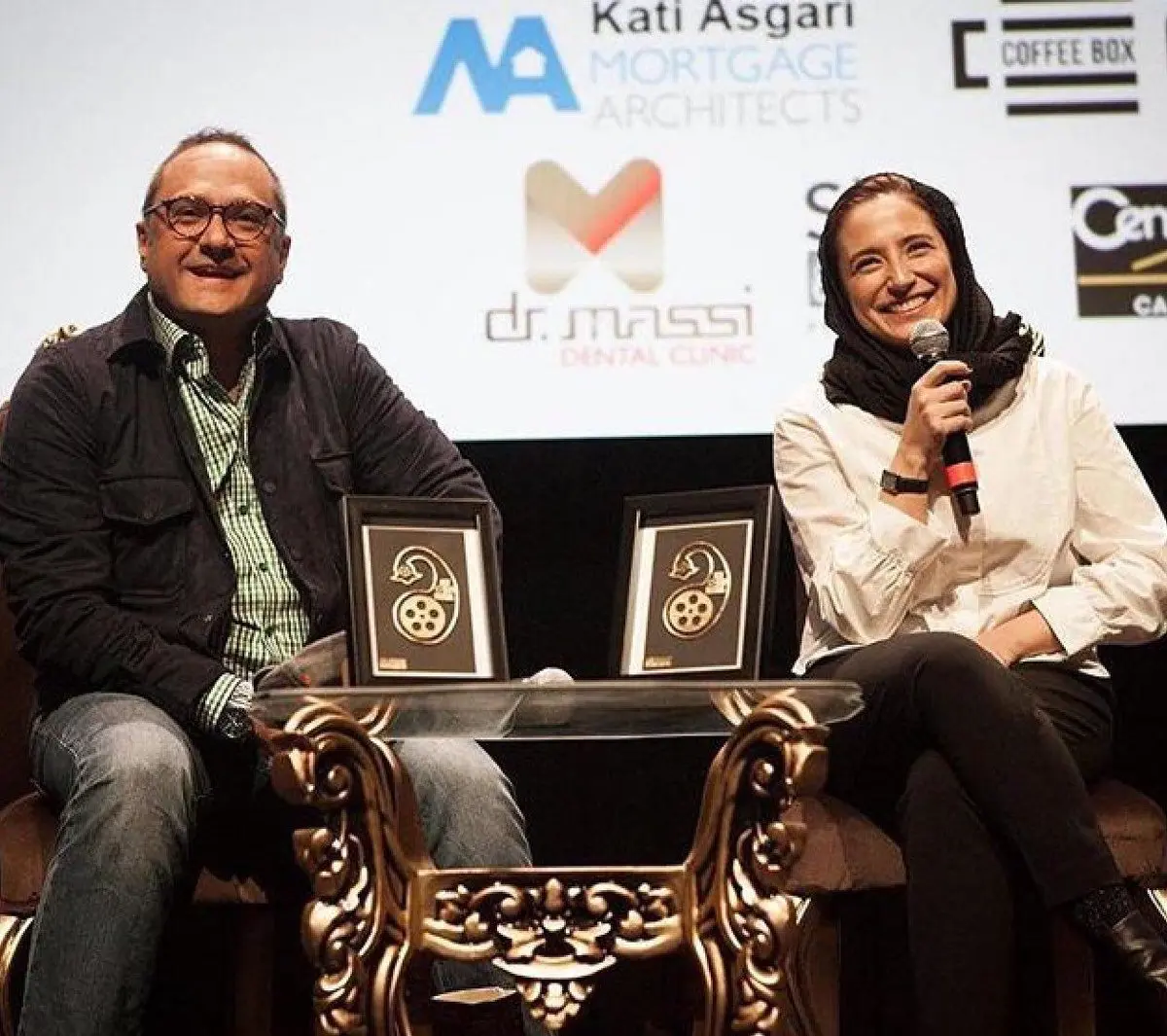 تصویری از رامبد جوان و نگار جواهریان در کانادا