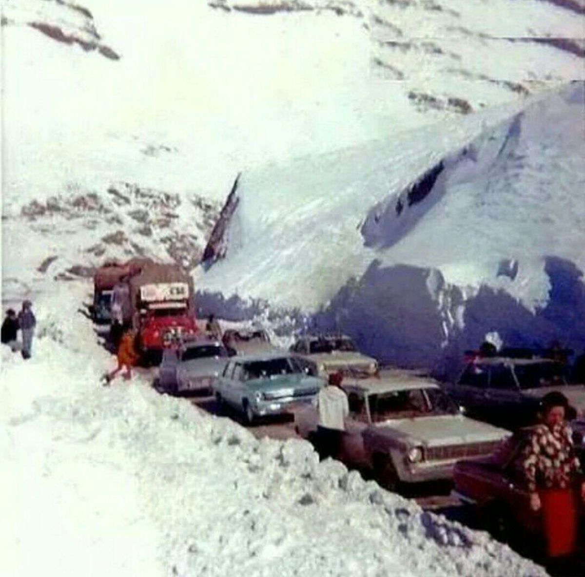 ترافیک در جاده آبعلی در دهه 40/عکس