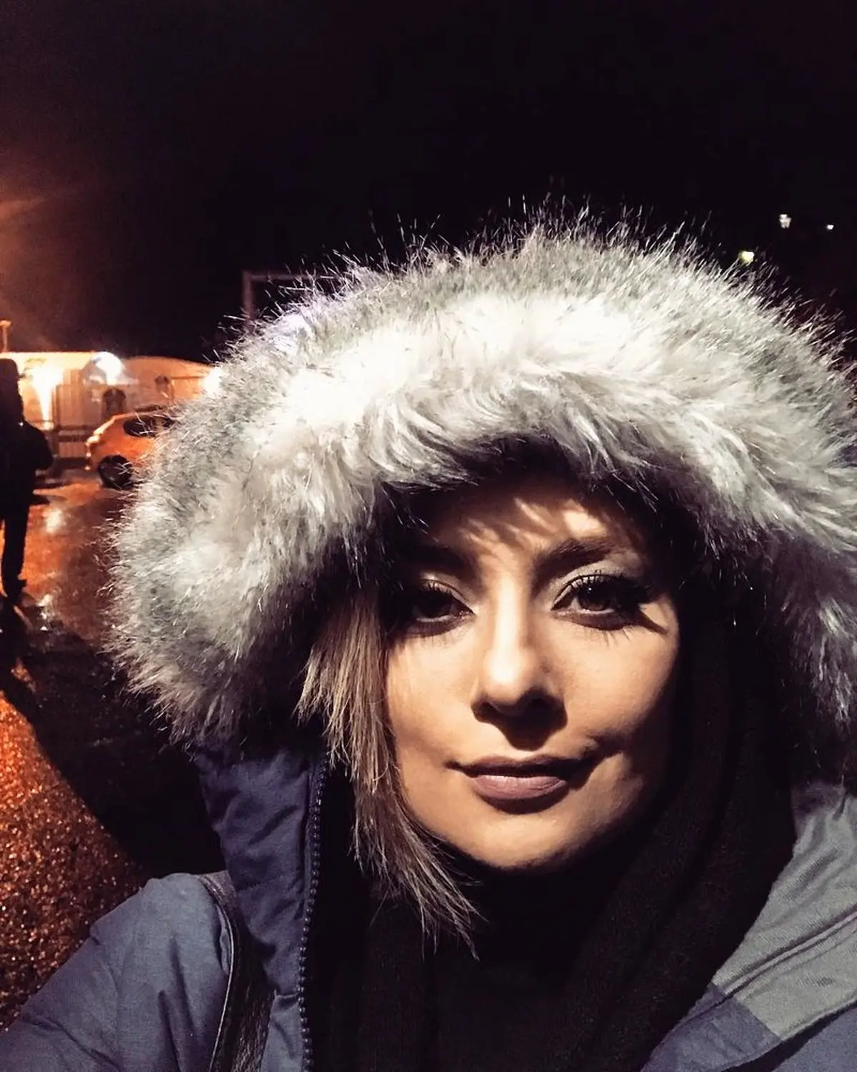 سلفی یکتا ناصر در سرمای جاده چالوس