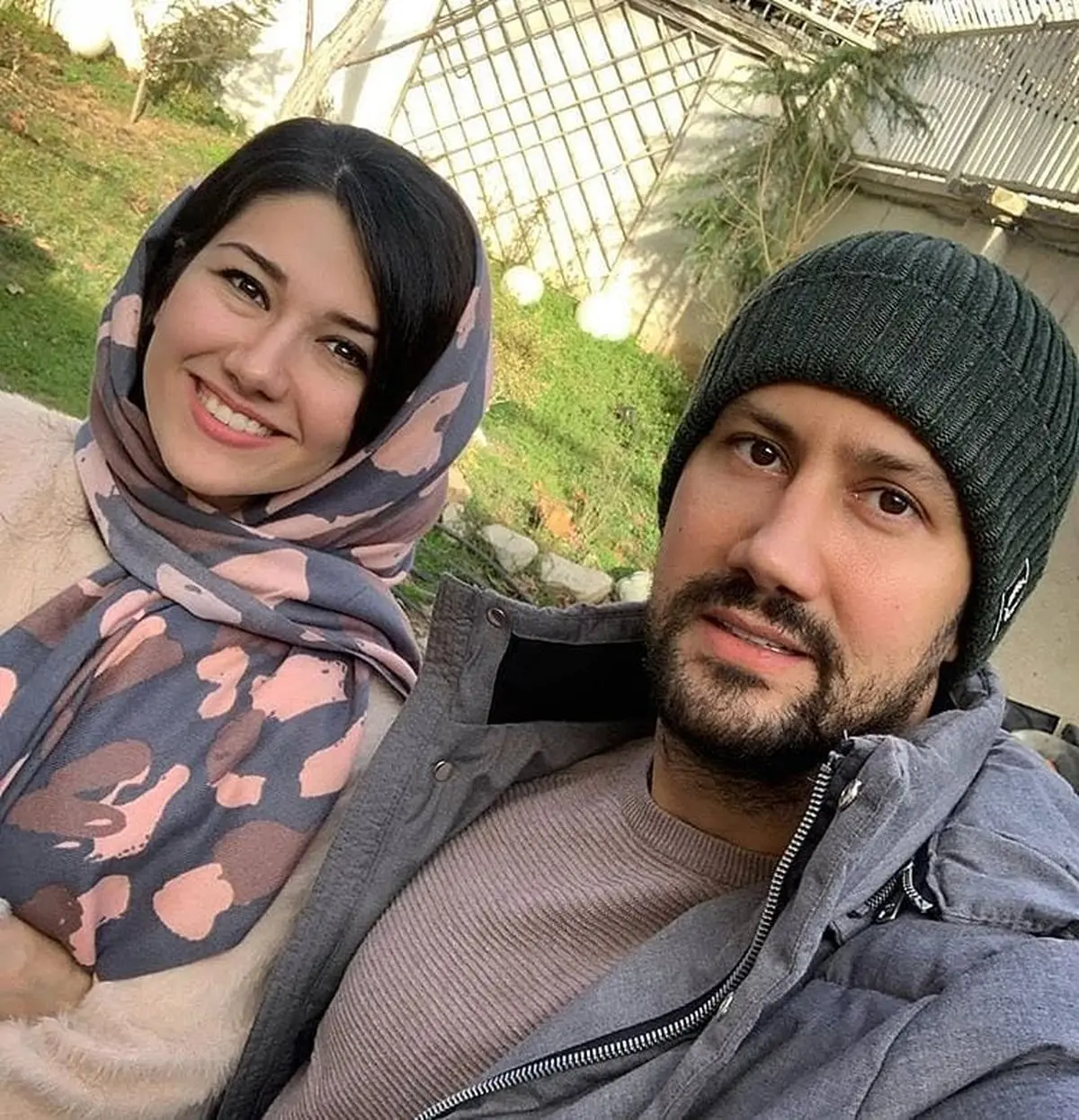 عکس شاهرخ استخری و خواهرش