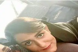 سلفی متفاوت دختر مهران مدیری در خودرو اش/عکس