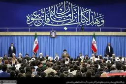 تصاویری از دیدار شرکت‌کنندگان در مسابقات بین‌المللى قرآن کریم‌ با رهبر انقلاب